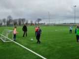 Training Schoolvoetbal Meisjesteam OBS Duiveland Nieuwerkerk (vrijdag 7 april 2023) (17/32)